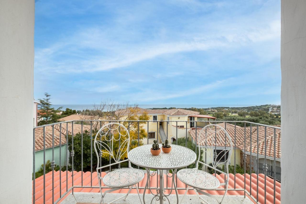 Villa Oleandri Rossi Tanaunella Exterior foto