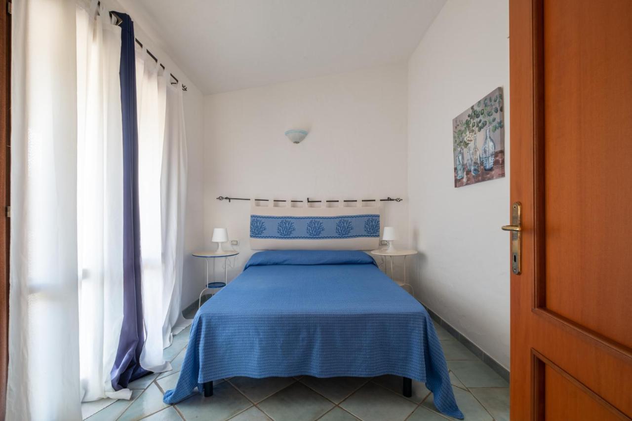 Villa Oleandri Rossi Tanaunella Exterior foto